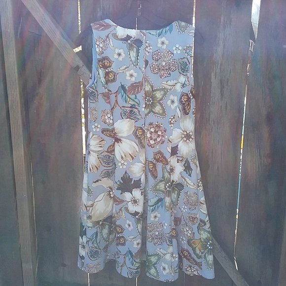 Butterfly & Jewel Print Dress - Size 12 For susloomi - Picture 7 of 13